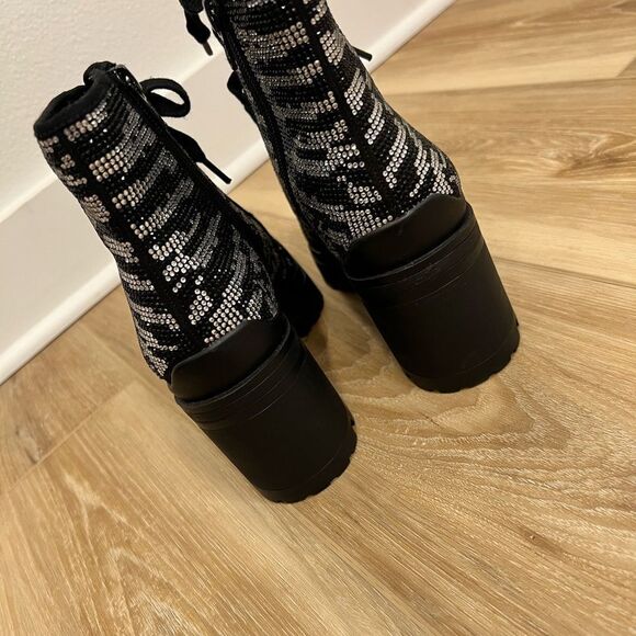 GIANNI BINI Bright Side Zebra Rhinestone Ankle Boots Size 6.5 - Picture 5 of 7